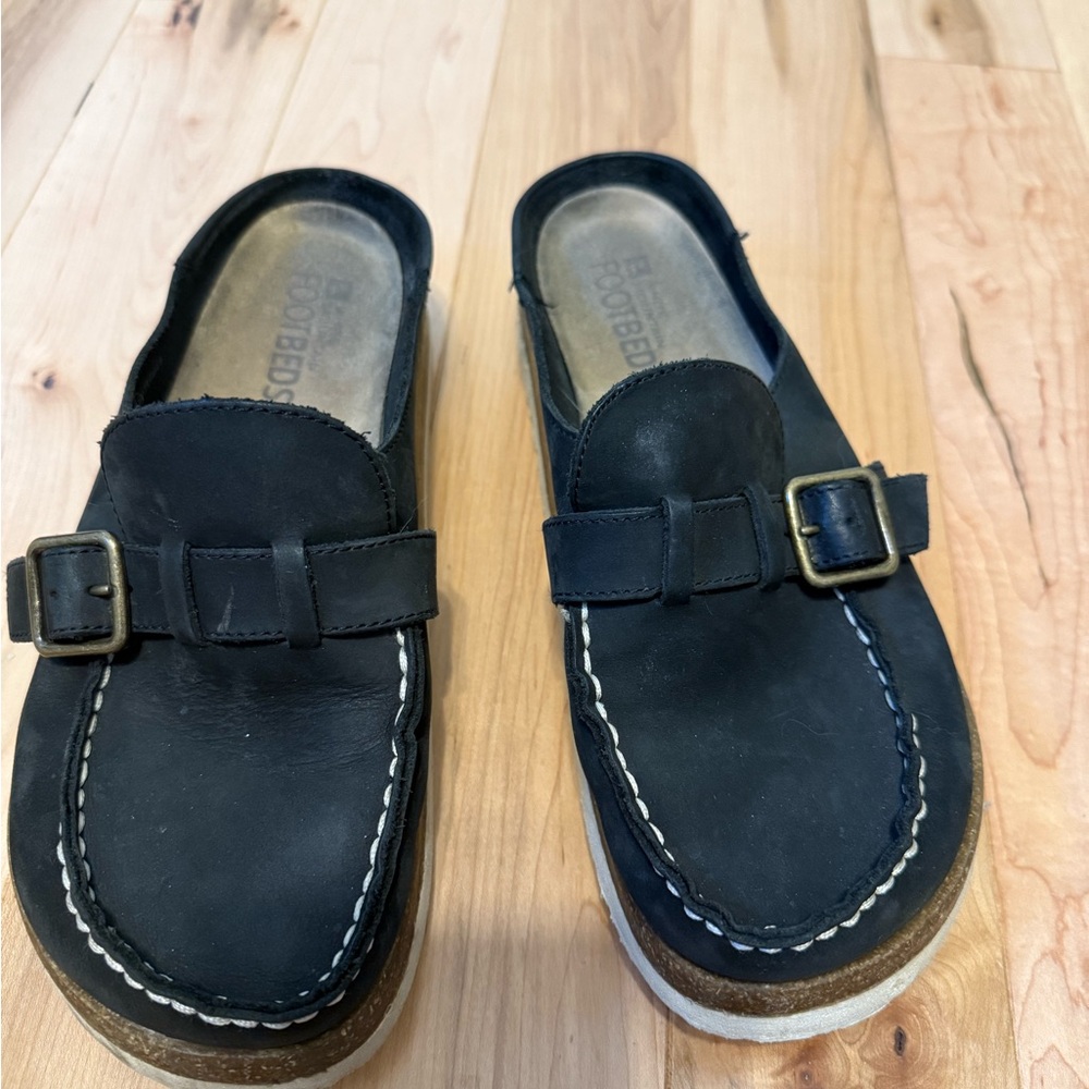 White Mountain Black Mules with Buckle